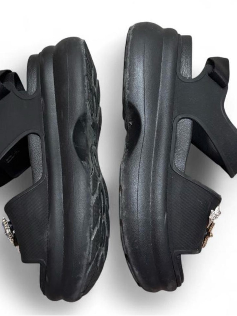 CROCS soho y-strap Sandals - Picture 2 of 4